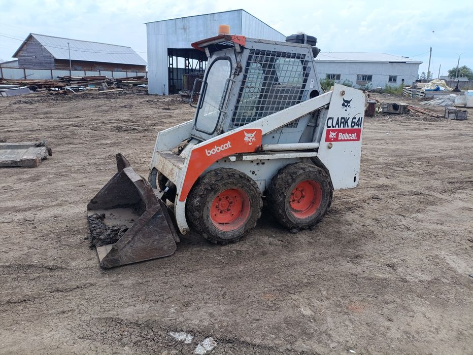 Услуги мини погрузчика.