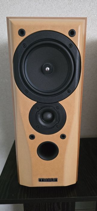 Vand boxe de raft Mission 772 in stare excelenta