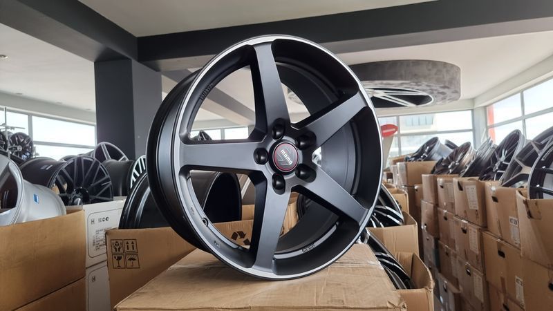 Jante 18'' 5x112 Momo 5x112 Mercedes Audi Vw