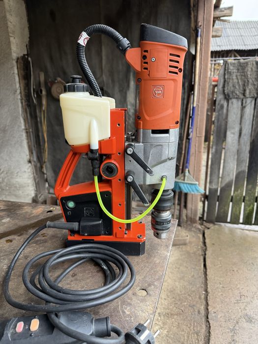 Bormasina cu talpa magnetica fein