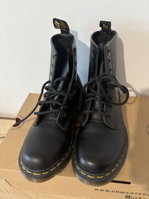 Ghete de piele Dr Martens