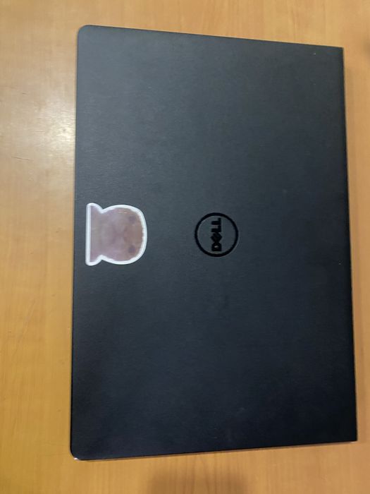 Ноутбук в хорошем состоянии (нет 1 кнопки а так целый)