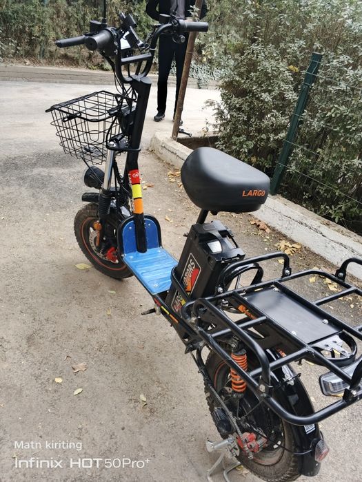 Elektro sukuter sotiladi