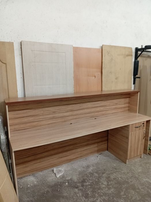 Стол Ресепшн б/у