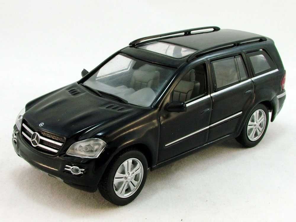 Mercedes-Benz GL500 2006 - мащаб 1:43 на DeAgostini нов в блистер