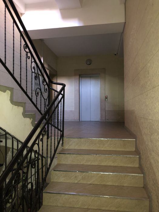 СРОЧНО! Продается одна кмнатная квартира в центре города.