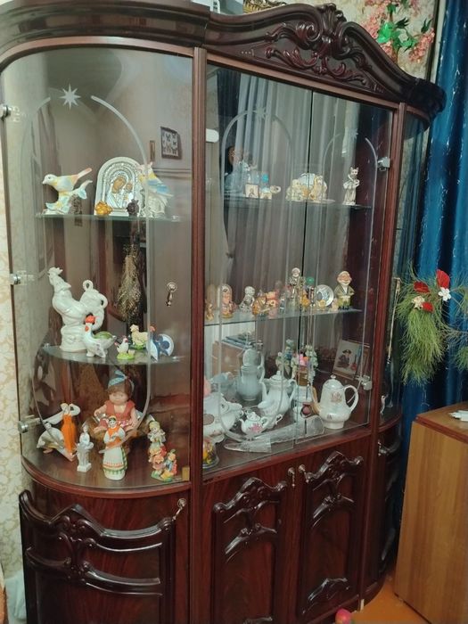 Продам Горка Сервант