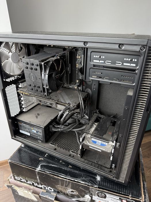 Gaming pc -GTX 1080 Ti AMP Extreme -Intel Core i7-6700K -aw2721d