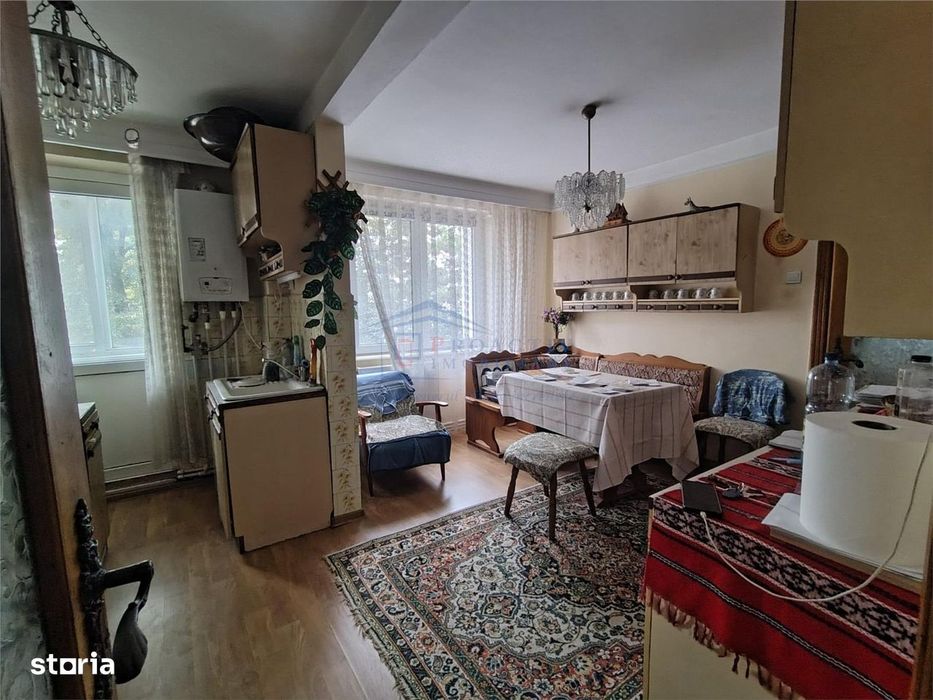 Apartament 4 camere, Centru, Etaj Intermediar, 4C-888