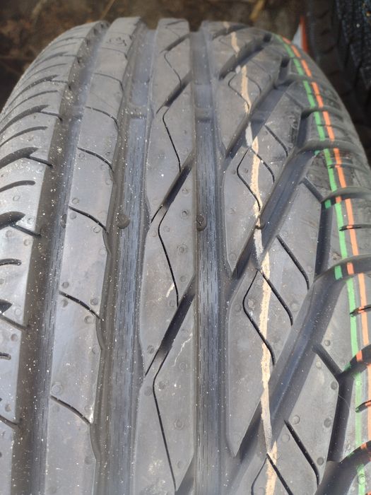 Нови 215/65/15 Uniroyal RainExpert5 dot0819