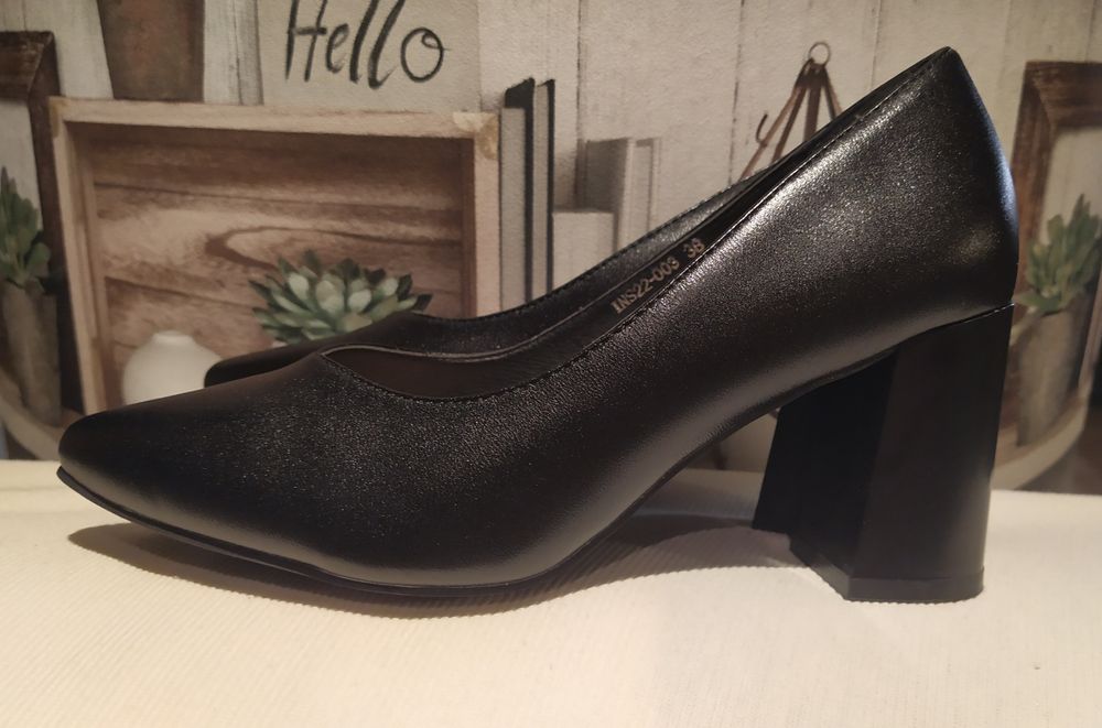 Черни обувки Тенденз 38