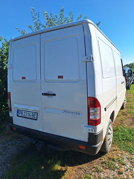 Mercedes sprinter 208