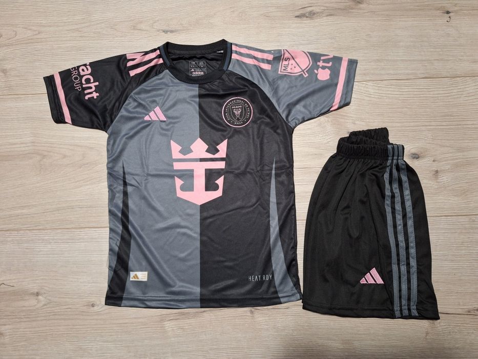 Детски екип на МЕСИ Интер Маями сезон 25/26 нов модел!!!