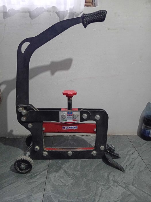 Ghilotina montolit pentru pavele si borduri