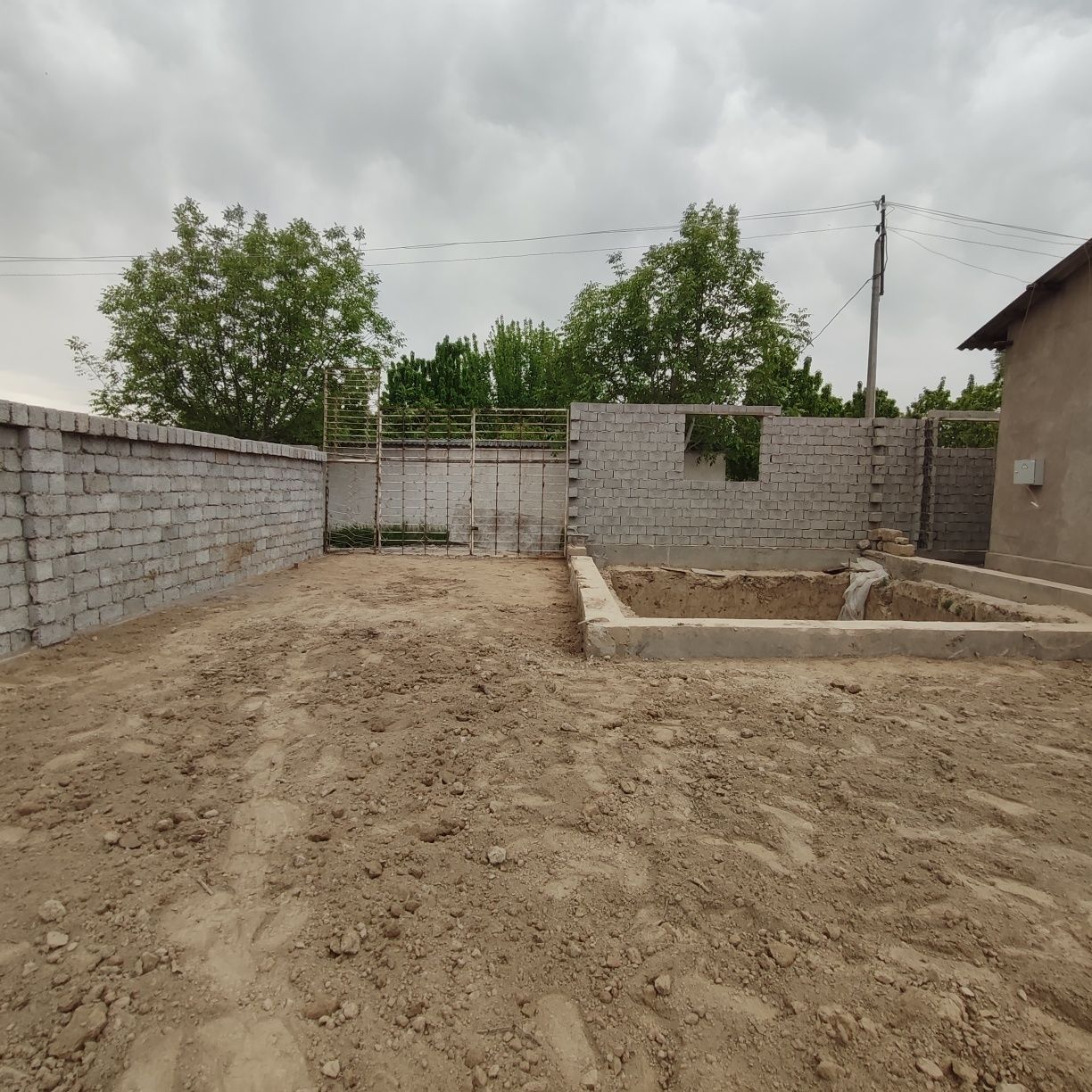 Дача сотилади 2,5 сутих