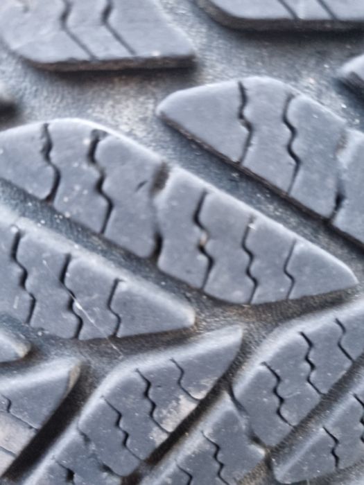 Cauciucuri iarna 185/65/R15