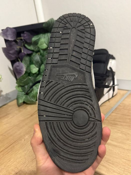 Air Jordan 1 High Reverse Panda