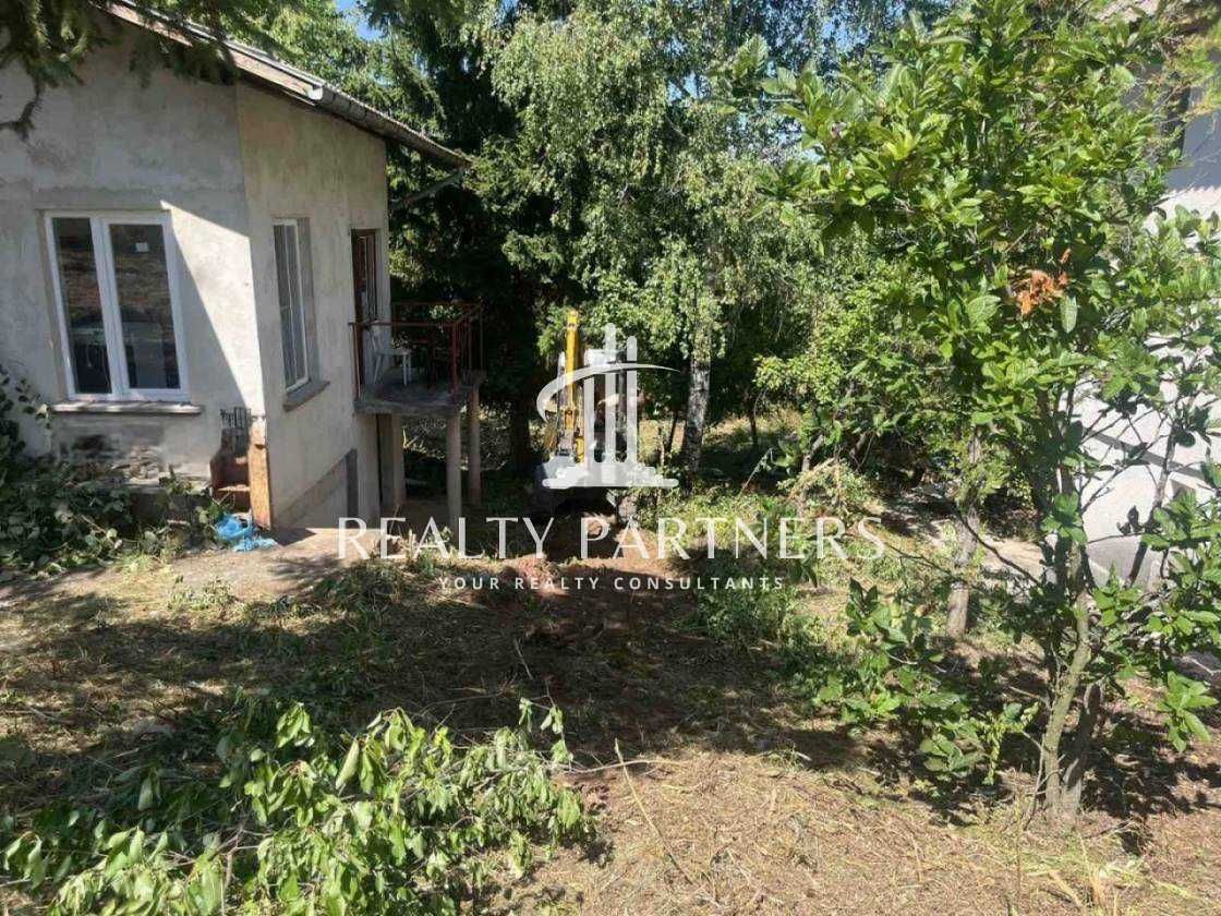 Продава къща – с. Ноевци, обл. Перник