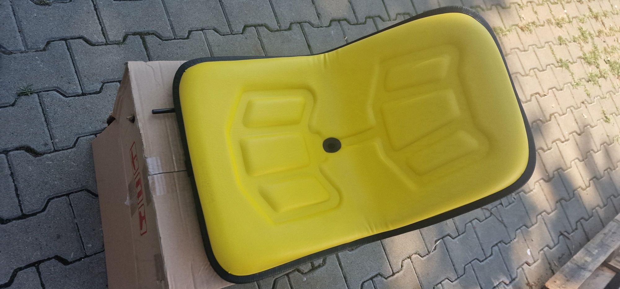 Scaun macara încărcător frontal manitou damper utilaje pret 550 lei cu