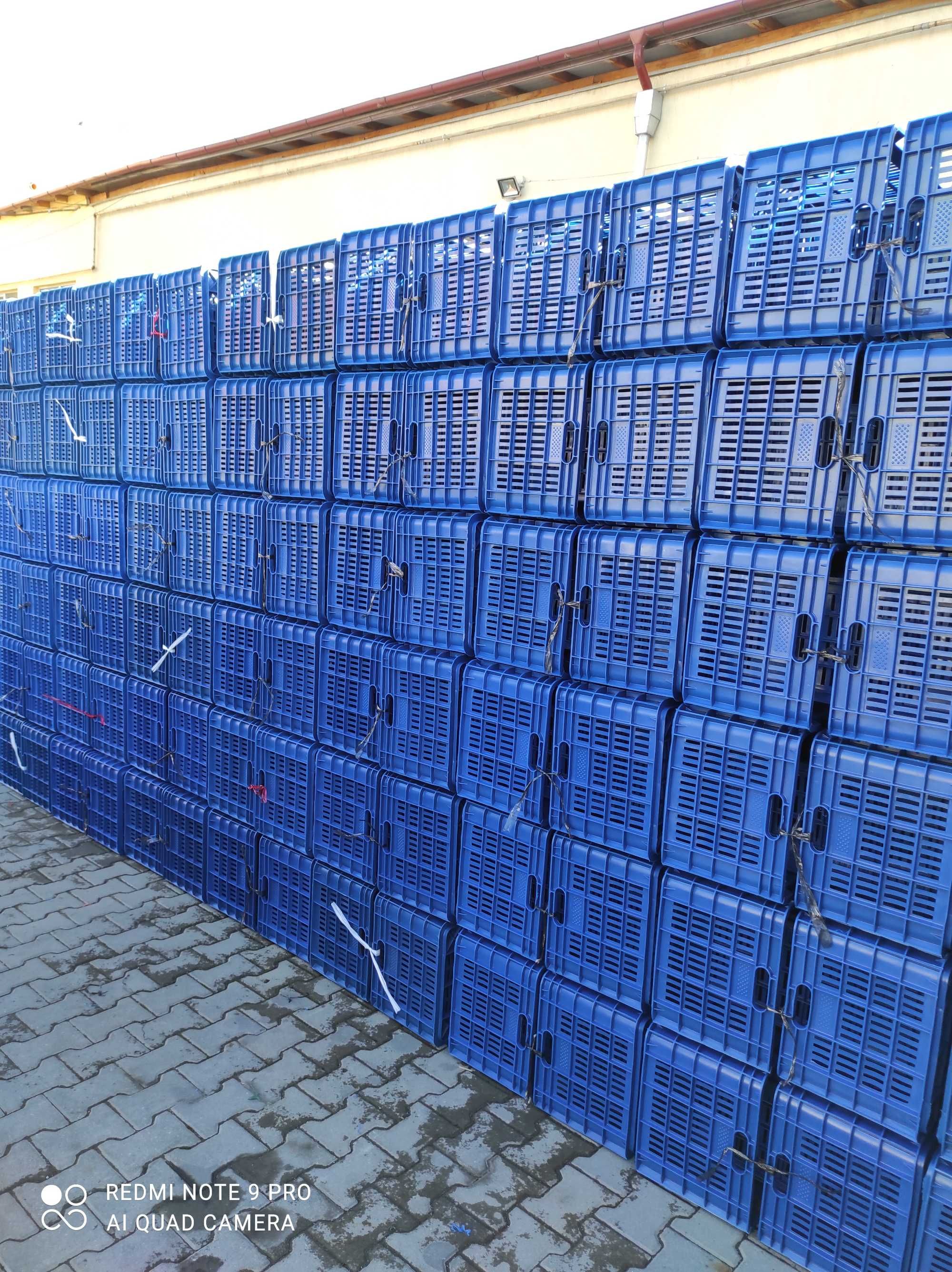 Naveta /lada plastic/calitate superioara/tara 2.3 kg 28 ron