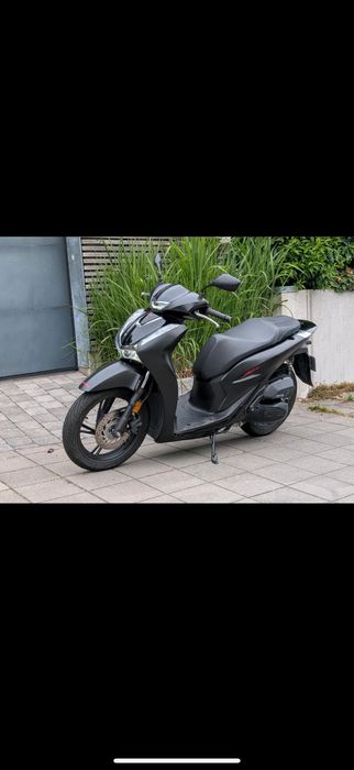 Inchirieri scuter Delivery Glovo Bolt Tazz