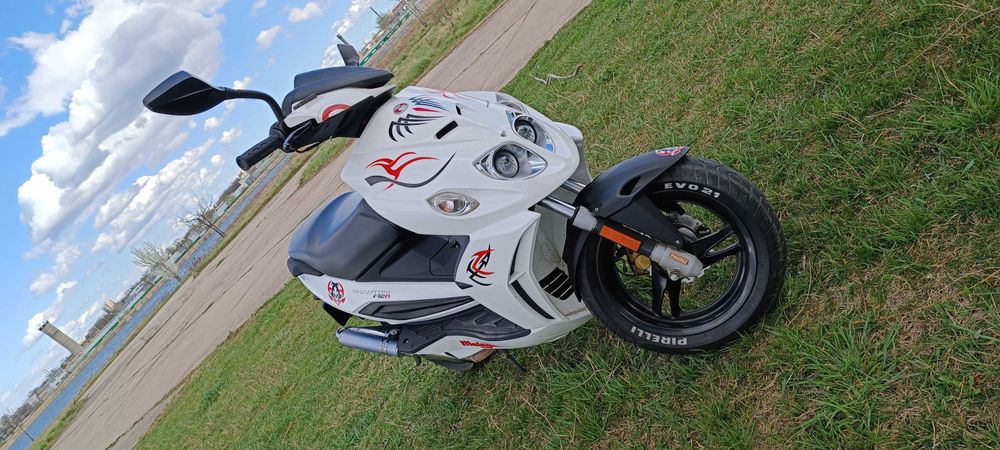 OFERTA VERII 2025 !Vând Malaguti F12R Phantom Tribal 50cc 2T/ ITP 2027