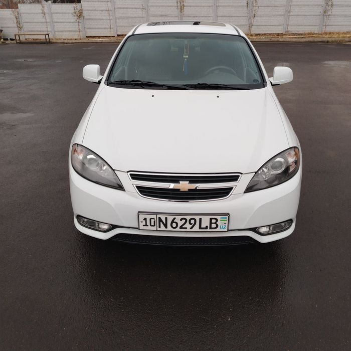 Gentra 3-poz srochna sotiladi