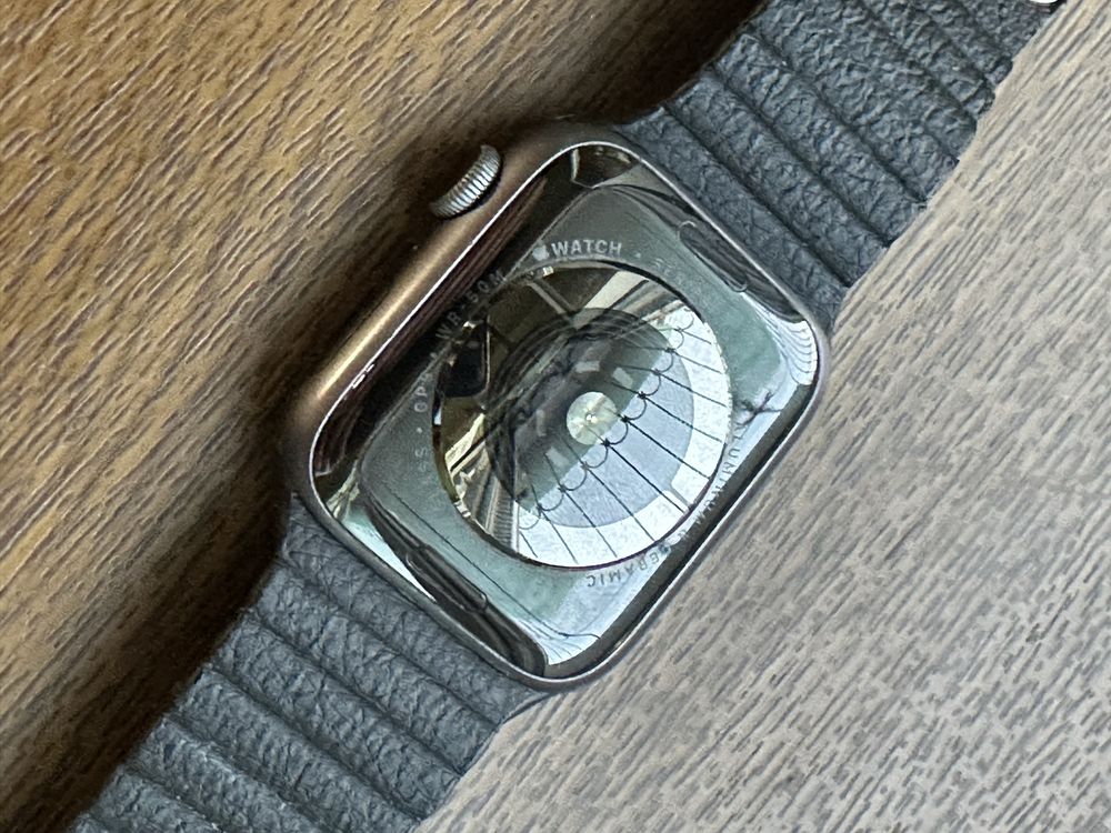 iwatch 4 44 icloud