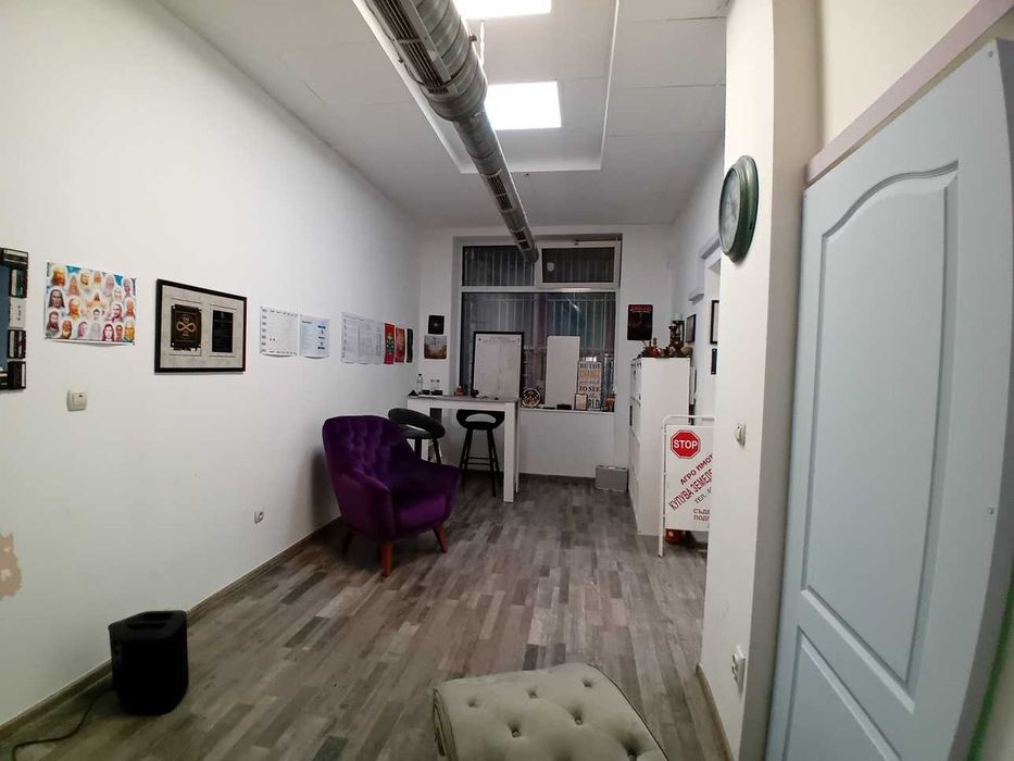 Давам под наем магазин в Центъра