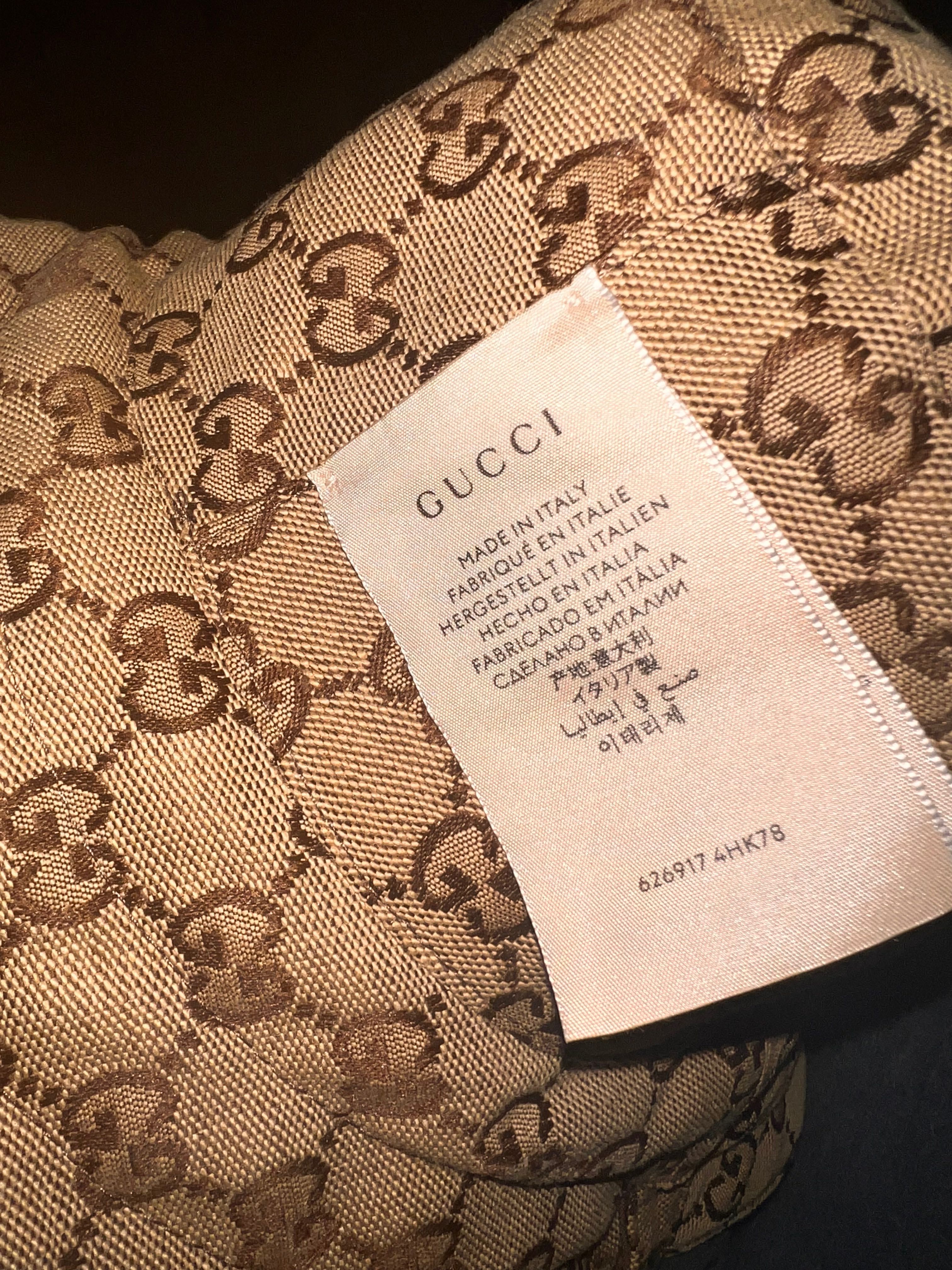 Gucci reversible hat in 
GG canvas and nylon