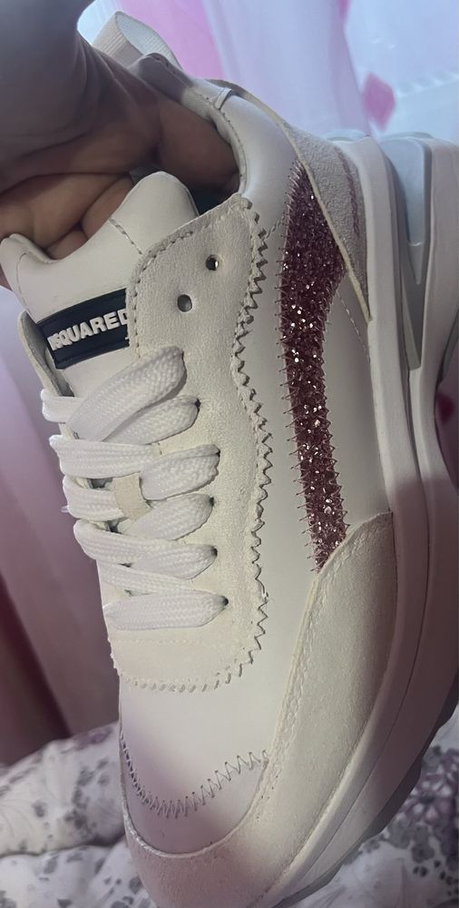 Сникърси dsquared