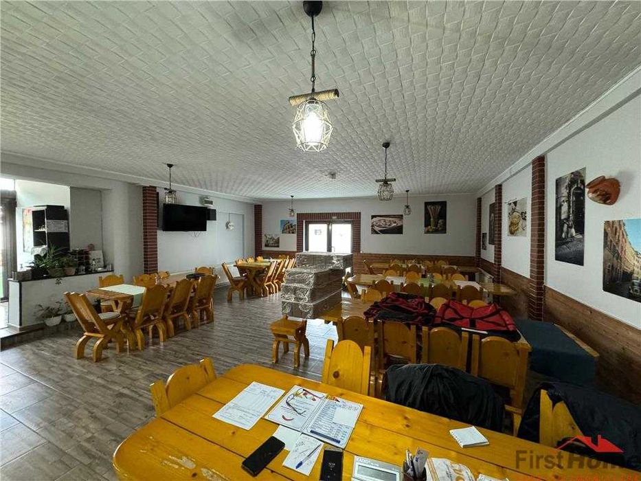 Spatiu comercial de vanzare in Focsani + terasa pizzerie