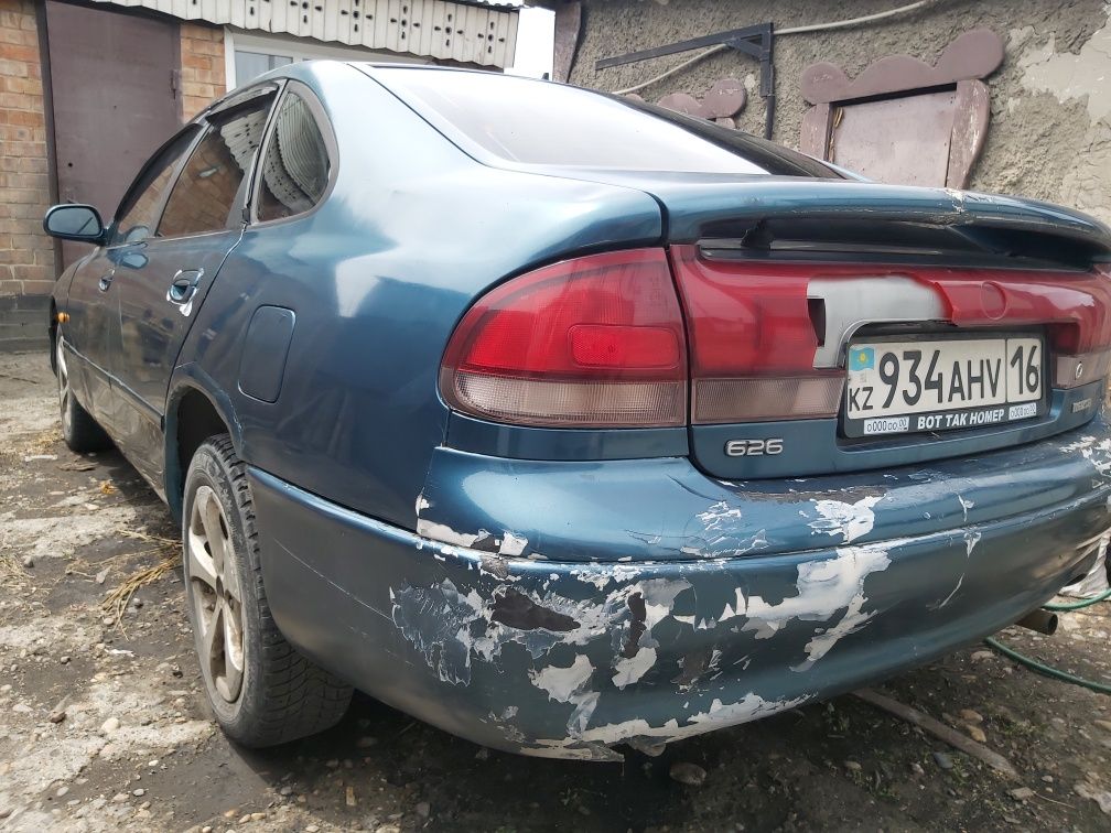 Mazda 626 (Cronos)