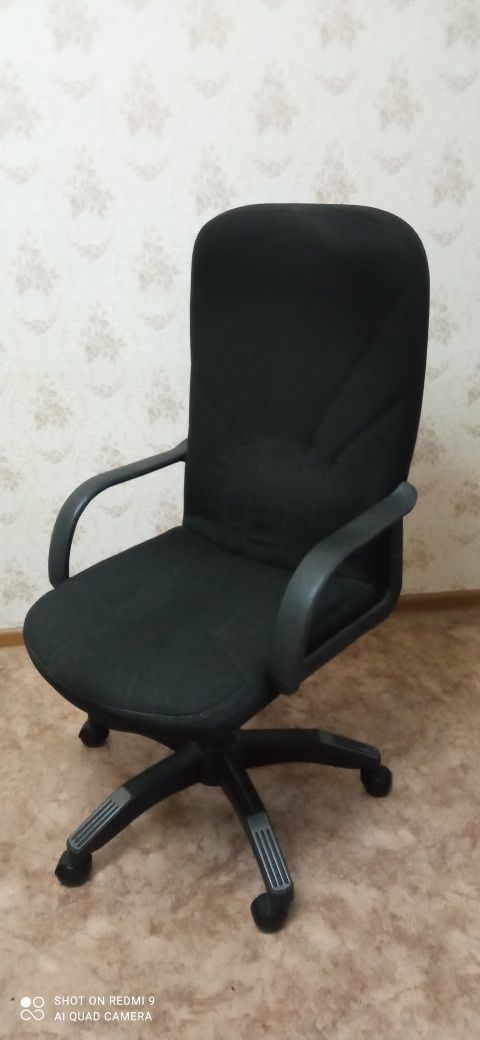 Кресло для офиса  хорошем состоянии