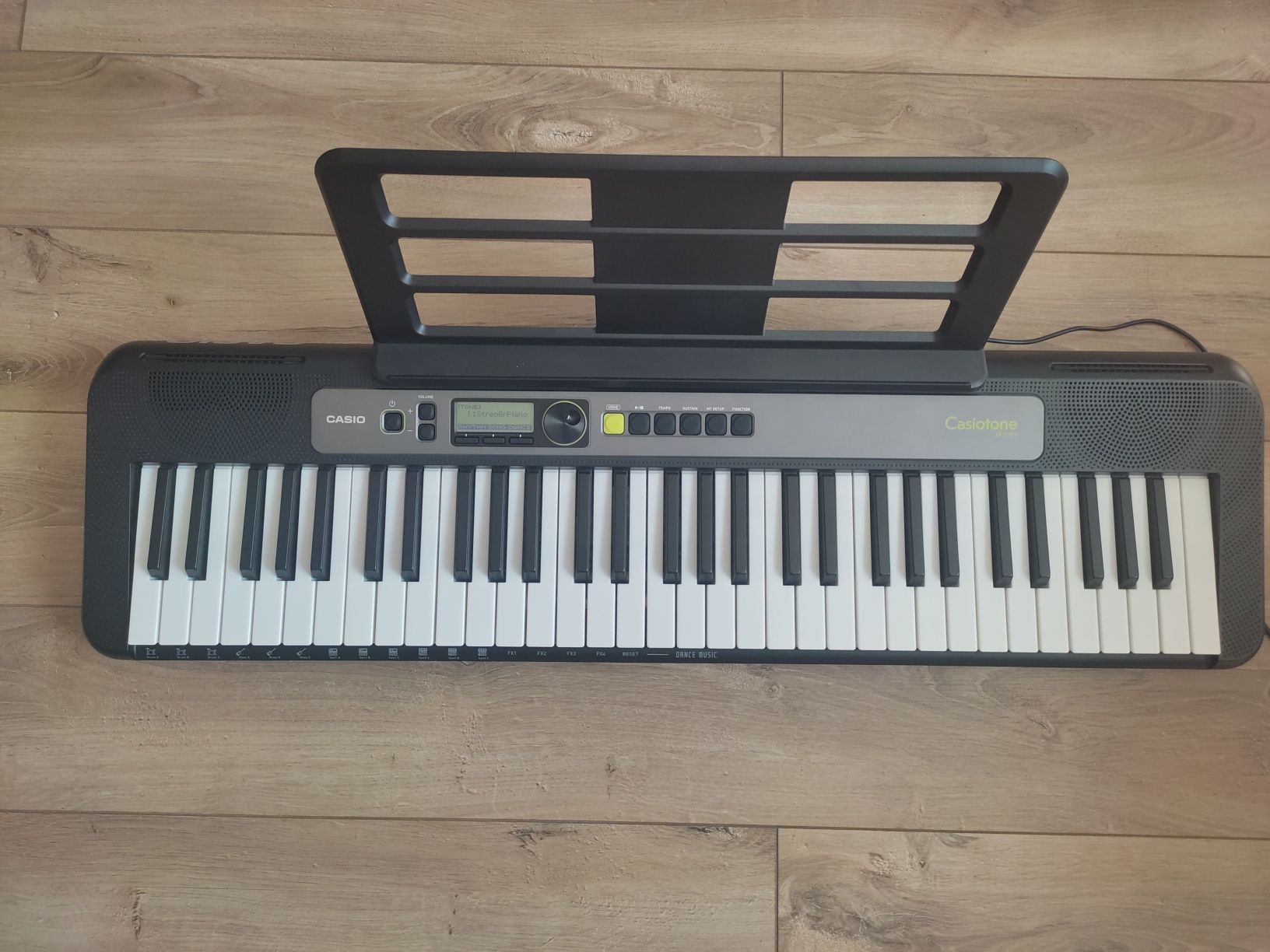 Синтезатор Casiotone lk-s250