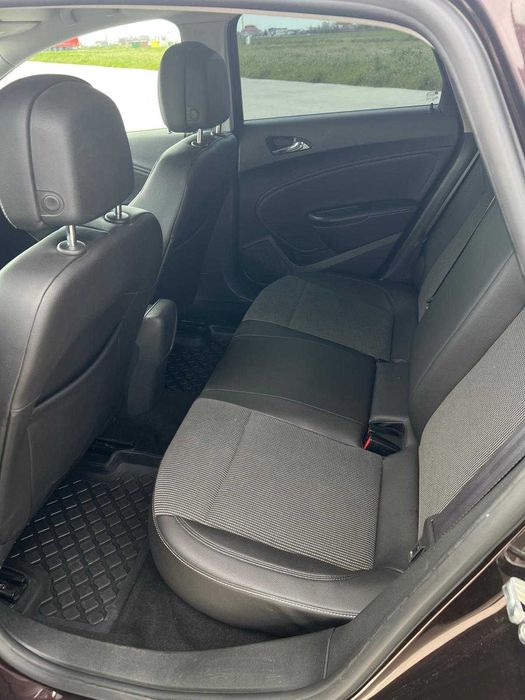 Vand OPEL ASTRA SEDAN 1.6. CDTI EURO 6 impecabil tehnic si estetic