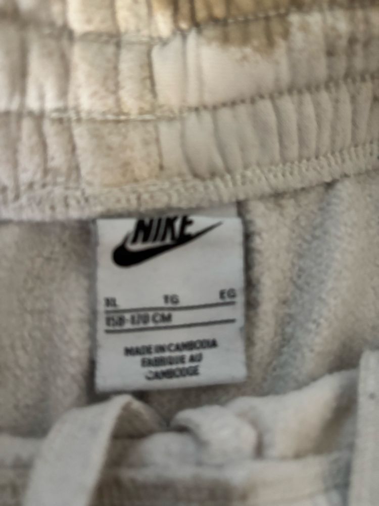 Детско долнище на nike