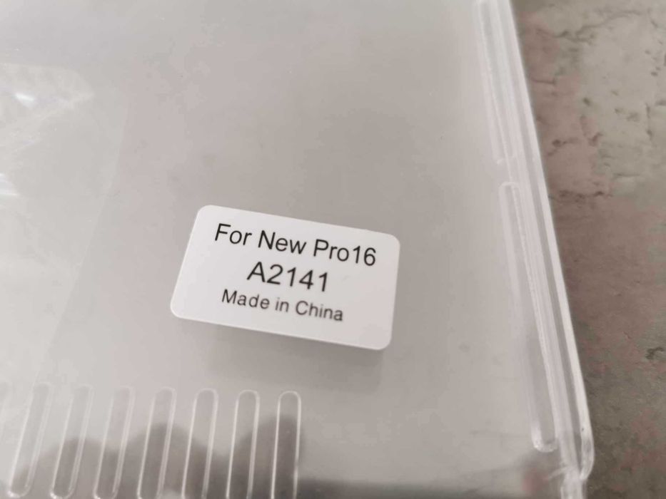 Husa protectie laptop Apple Macbook NEW Pro 16 A2141 transparenta