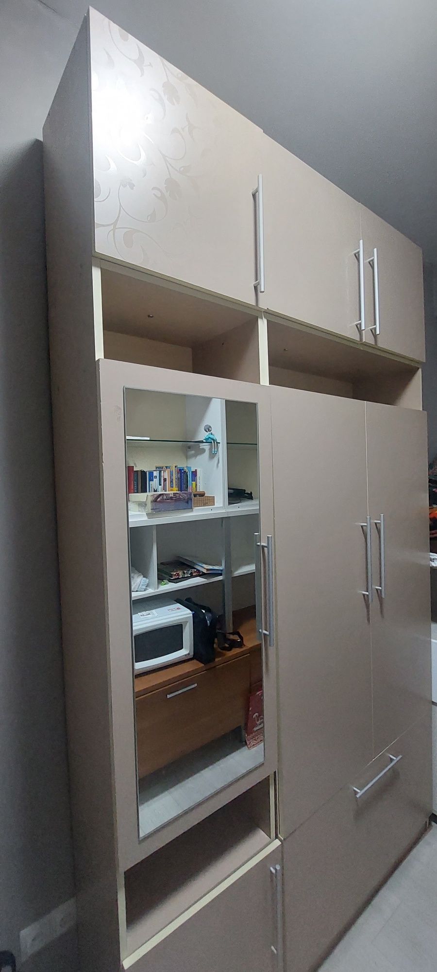 Продам шкаф в прихожую
