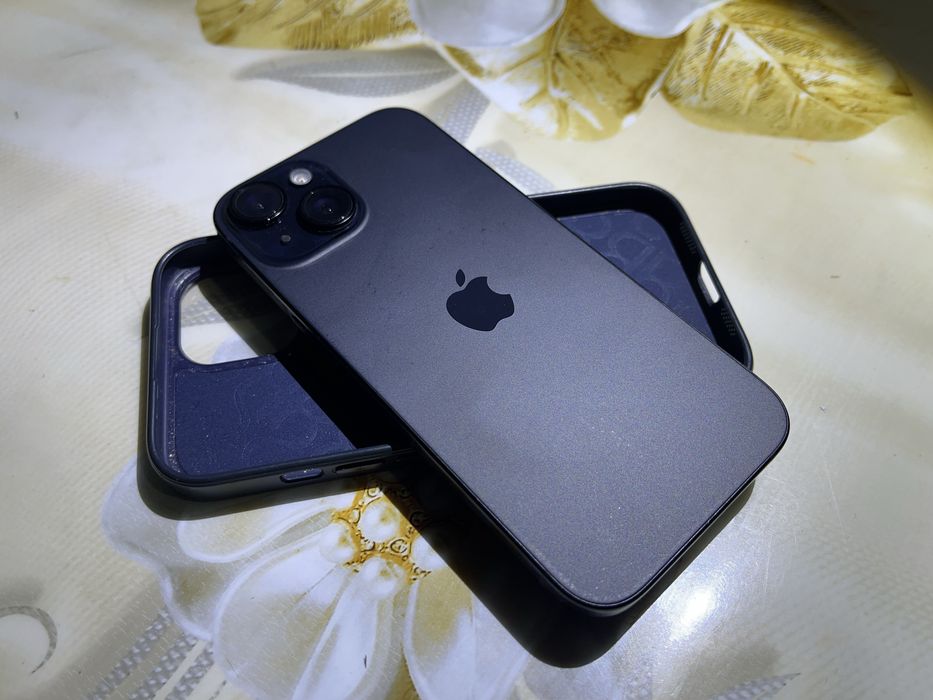 Продам Iphone 15 128 gb