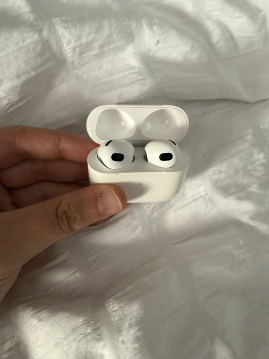 Casti Apple AirPods 3 (2022), Lightning Charging Case, White