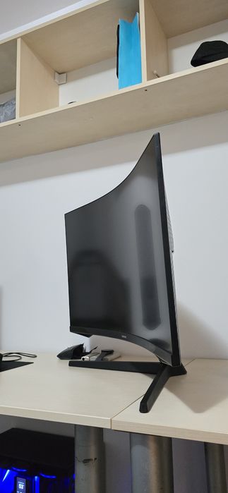 Samsung Odyssey G5, 165hz, panou VA, curbat, QHD,32inch