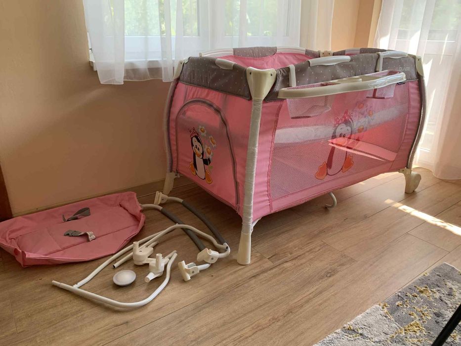 Сгъваема кошара Lorelli с повивалки, въртележка, 2нива, сгъваем матрак