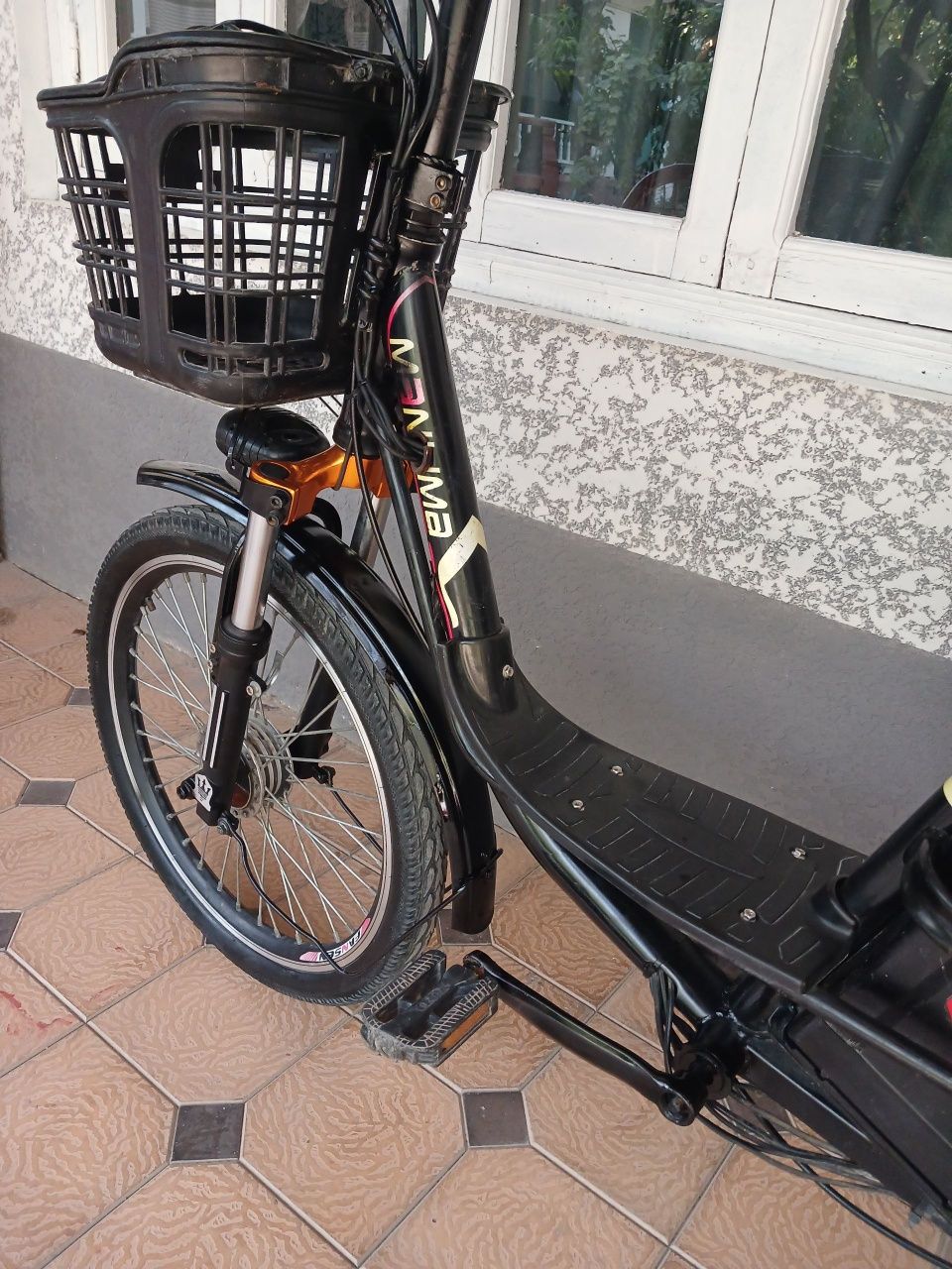 Veloskuter sotiladi