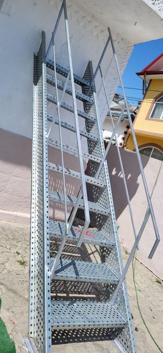 Scari metalice zincate