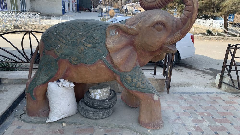 Fil haykali qo’lda tayorlanga sotladi ishxonaga. uyga, bog'cha uchun