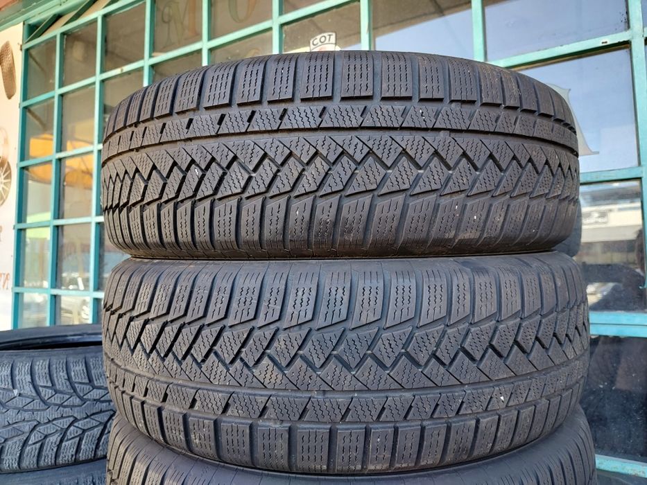 Продавам 4 зимни гуми 215/65/17 Continental