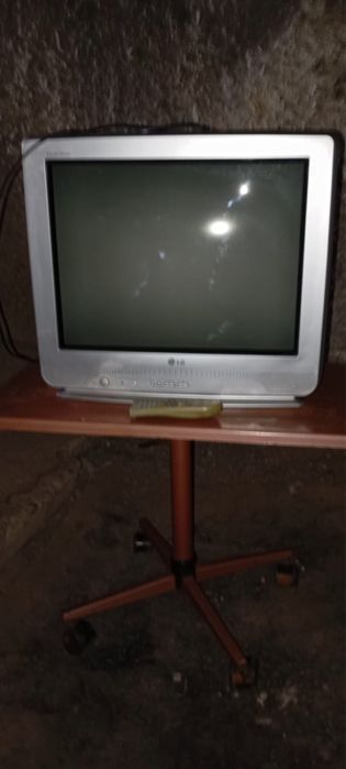 Продается телевизор