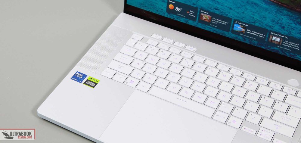 Asus Zephyrus G16 - Core i9, RTX 5090, 64GB DRAM, 16" OLED