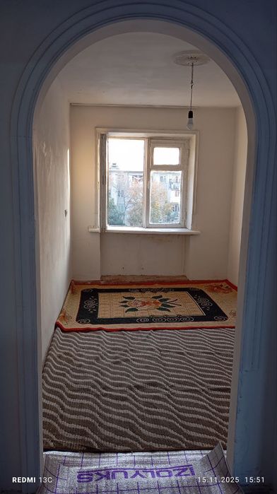 Аренда квартира. Маргилон эконом колежи олдида этаж, ижарага берилади